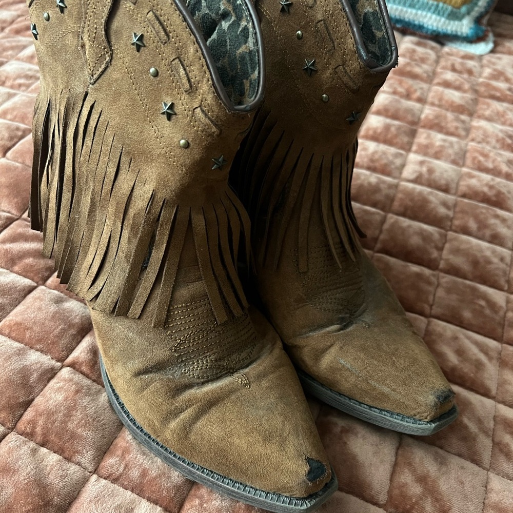 Dingo Brown Fringe Ankle Boots slip on woman’s 8.5 Boho Style